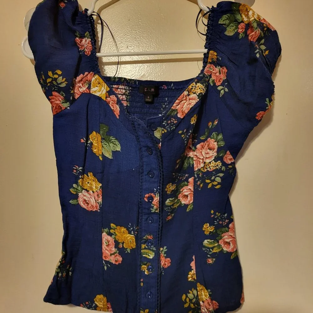 EM OFF SHOULDER TOP - Picture 1 of 2